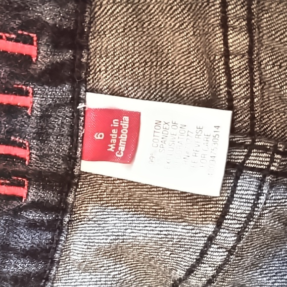 Women's like new Elle dark blue mid rise jeans size 6 Regular.  Back to school! - Picture 5 of 5